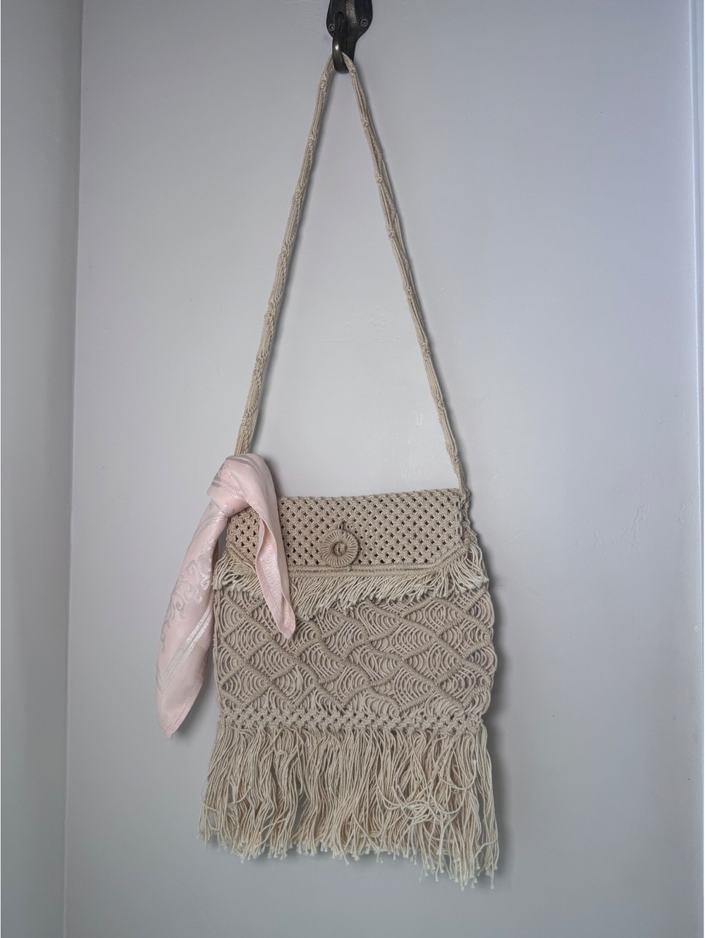 Cream Macrame Women's Messenger Bag with Pink Scarf Accent - Very Good Condition